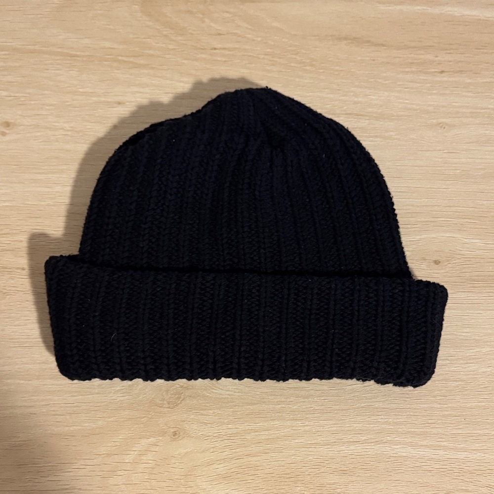 Love Your Melon Black Ribbed Knit Beanie